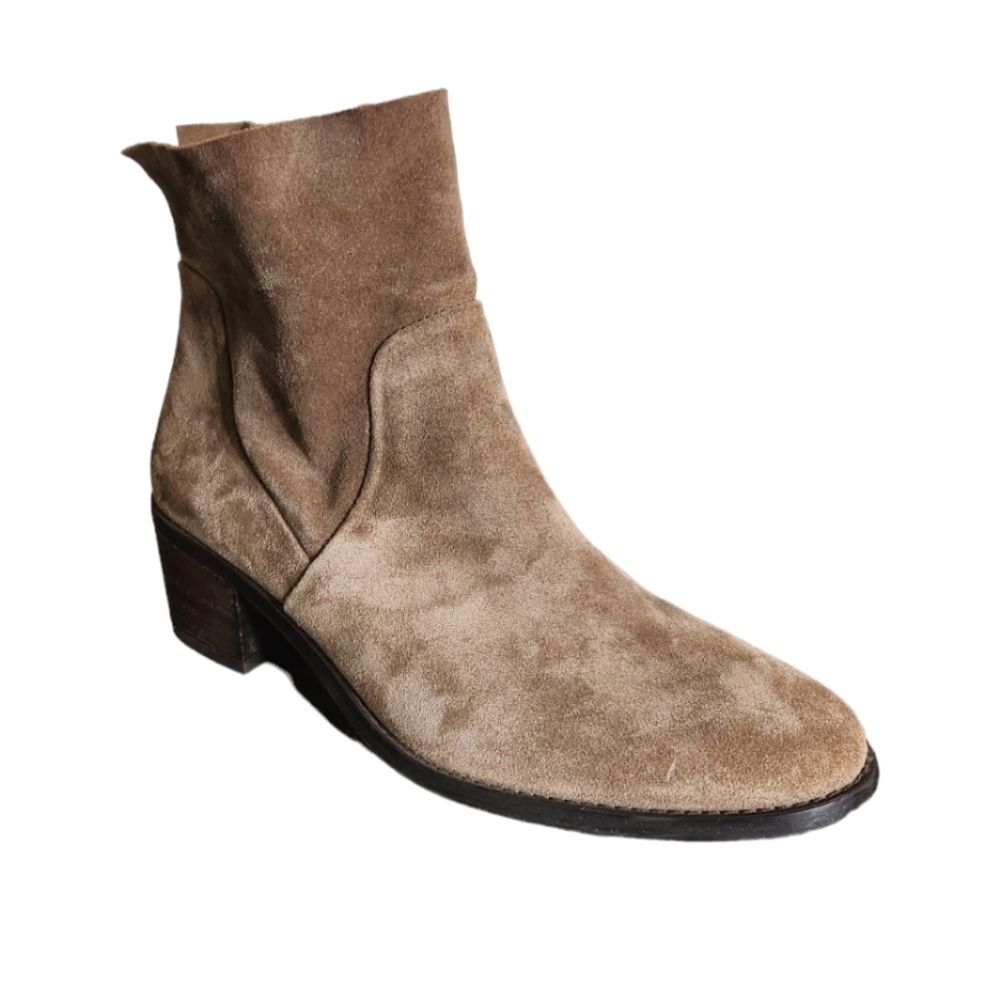 Paul Green Nicole Soft Suede Taupe Bootie Size 6